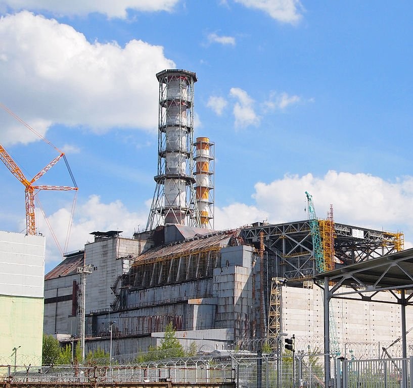 817px-Chernobyl_nuclear_plant2.jpg
