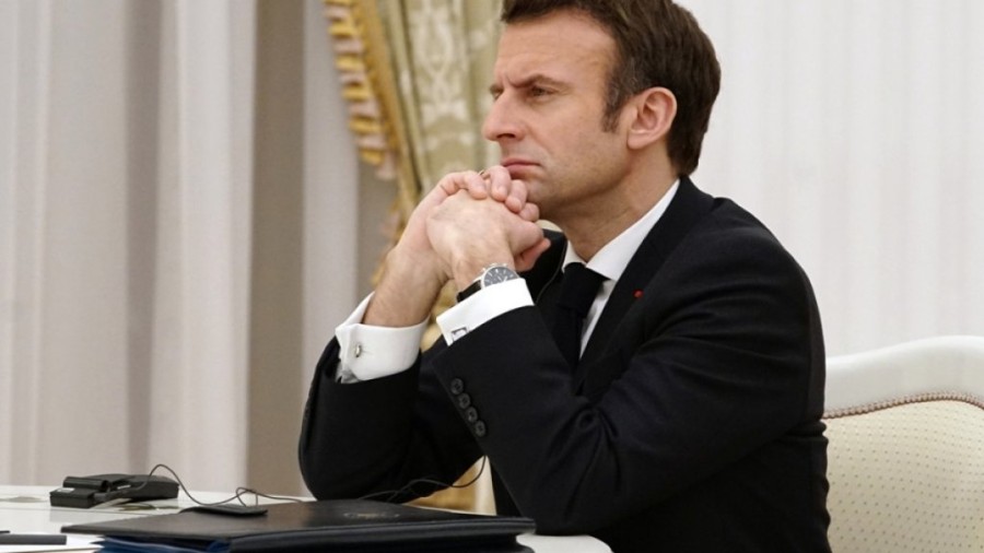 macron-emanuel-serious-ap.jpg
