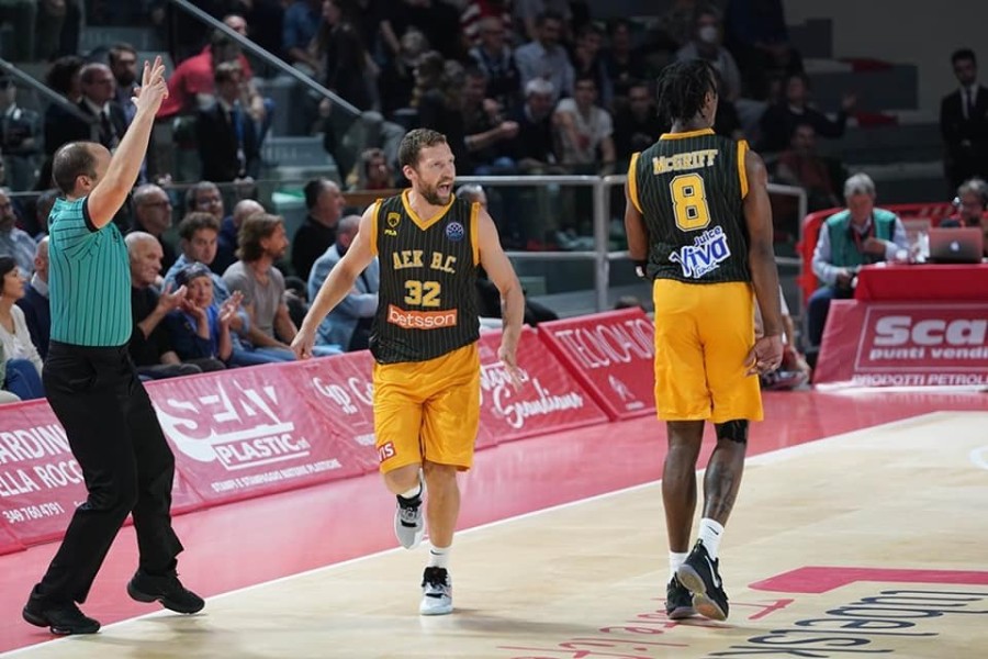 strelnieks mcgriff aek.jpg