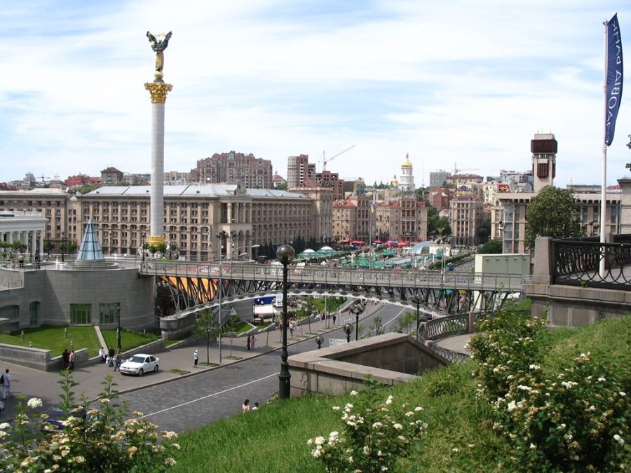 Independence_square,_Kiev,_Ukraine.jpg