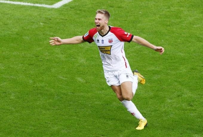 ΦΑΝ ΒΕΕΡΤ1.jpg