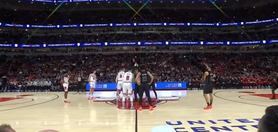 cikago bulls aek.jpg