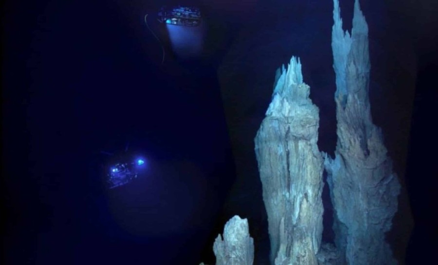 scientists-discovered-lost-city-under-the-oceanand-its-unlike-anything-weve-ever-seen.jpg
