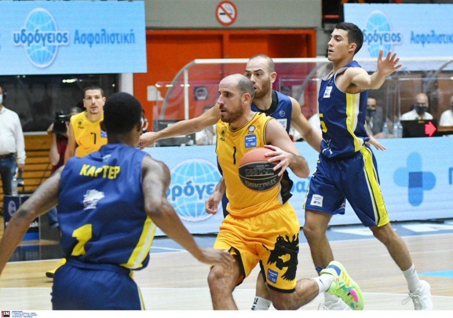 colom aek lavrio super cup.jpg