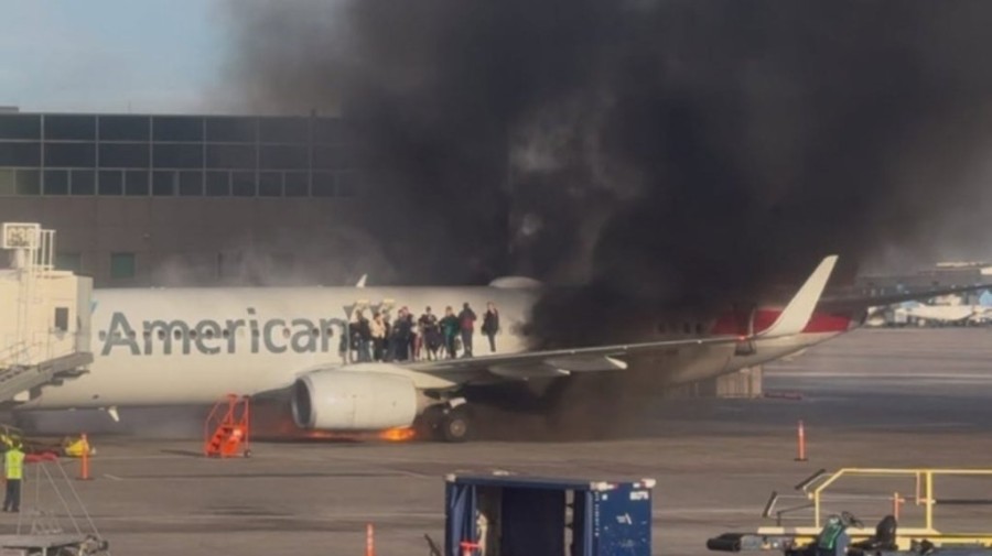 american_airlines_fire.jpg