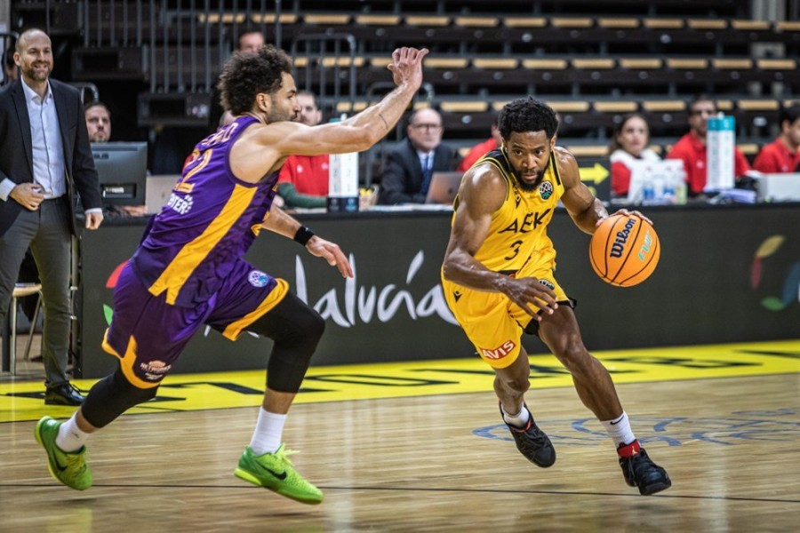 randle holon aek.jpg