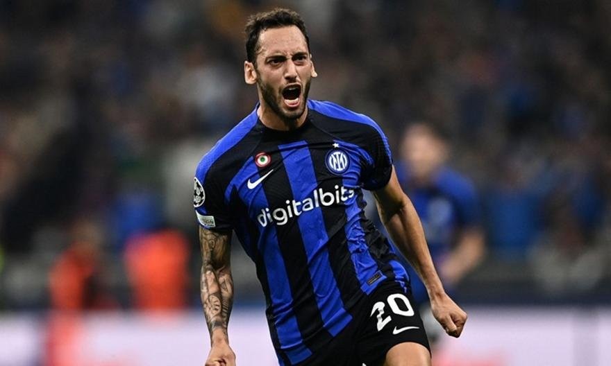 calhanoglu-inter-image-2_185349.jpg