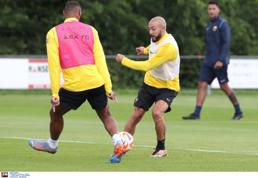 amrabat aek ollandia.jpg