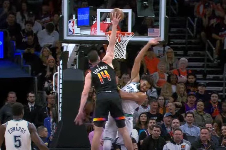 eubanks-dunk.jpg