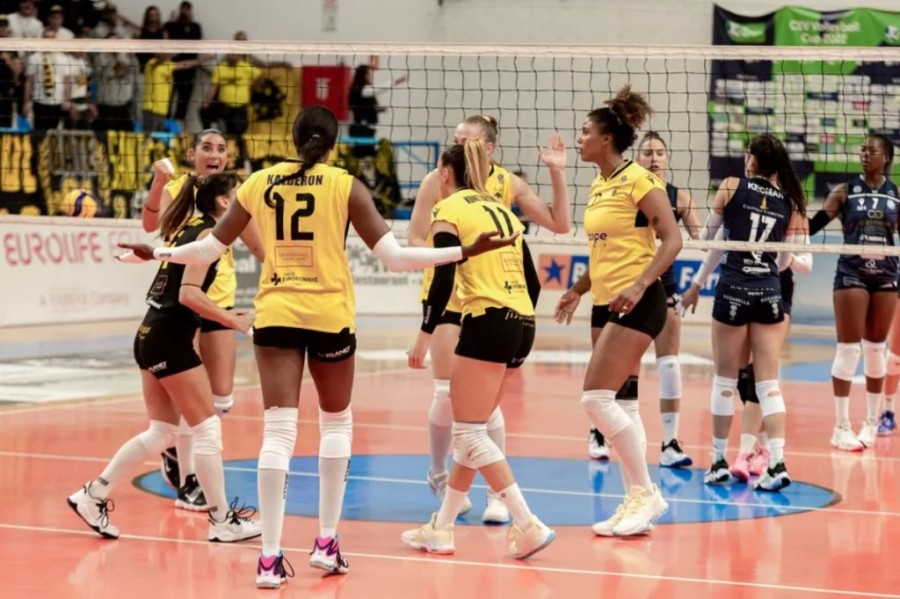 aek womens volleyball.jpg