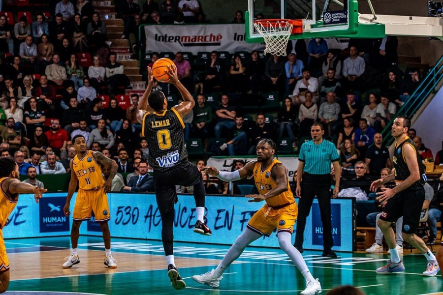 lemar limoges aek.jpg