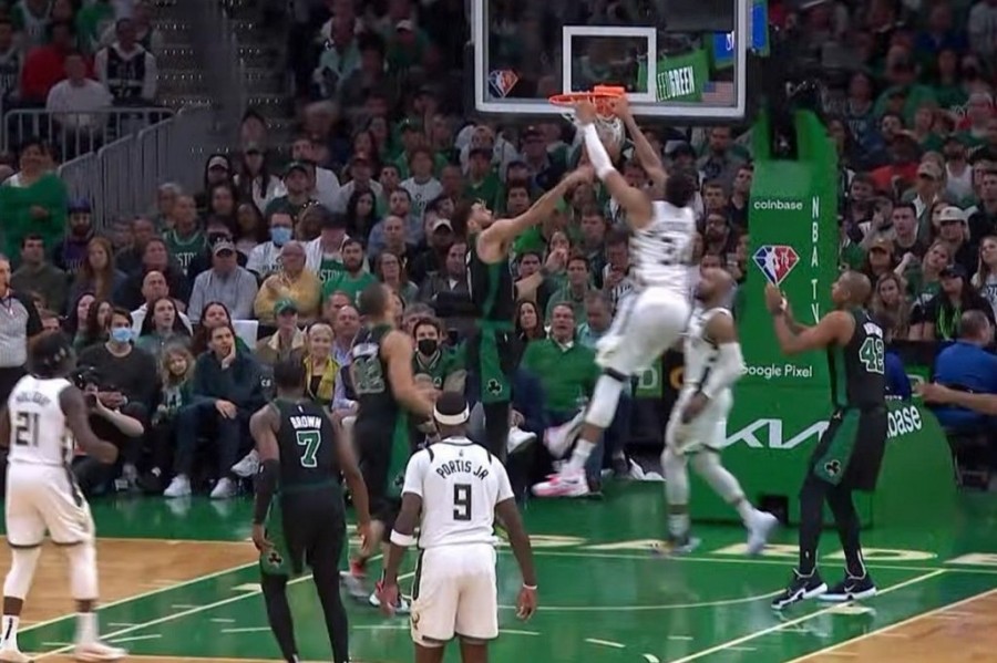 giannis.jpg
