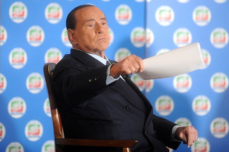 800px-Silvio_Berlusconi_-_Trento_2018_02.jpg