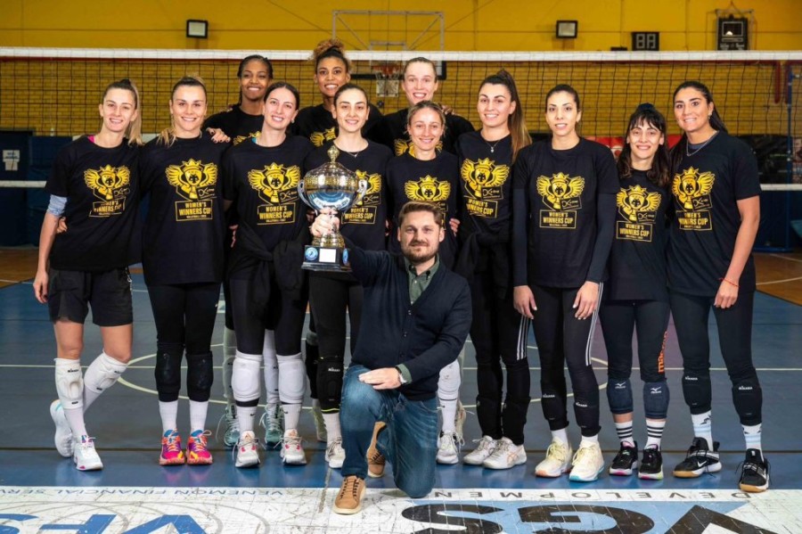 aek womens volleyball.jpg