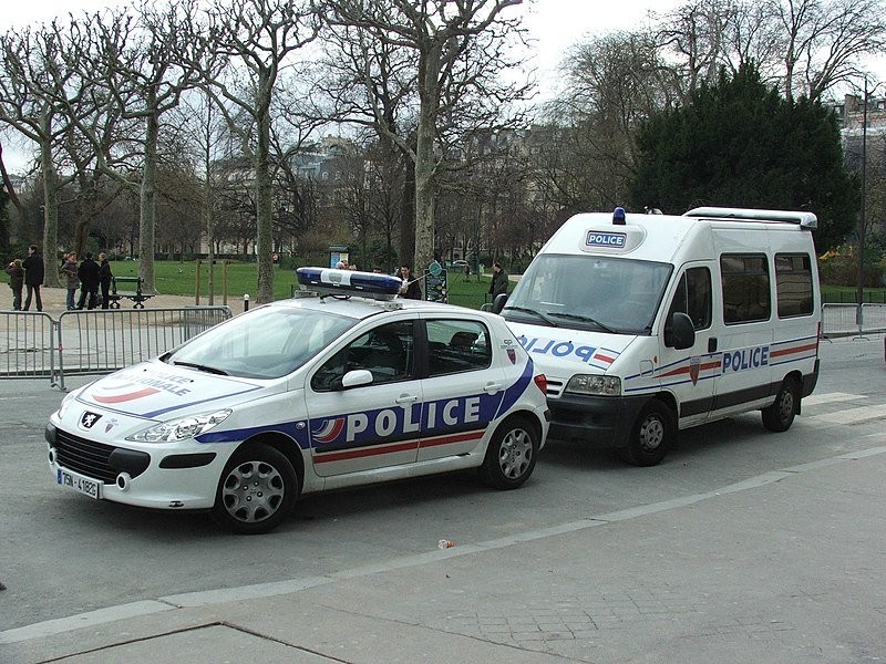 French_police_Paris_6320.JPG