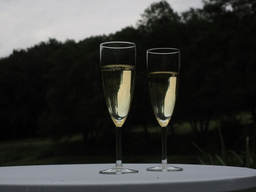 champagne-champagne-glasses-drink-food-drink-9630c4-1024.jpg
