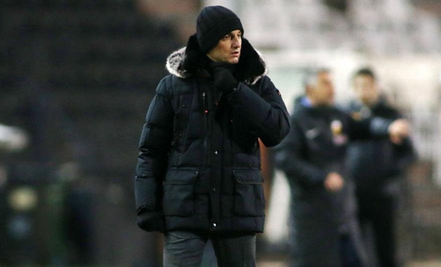 lucescu-aek_183350.jpg