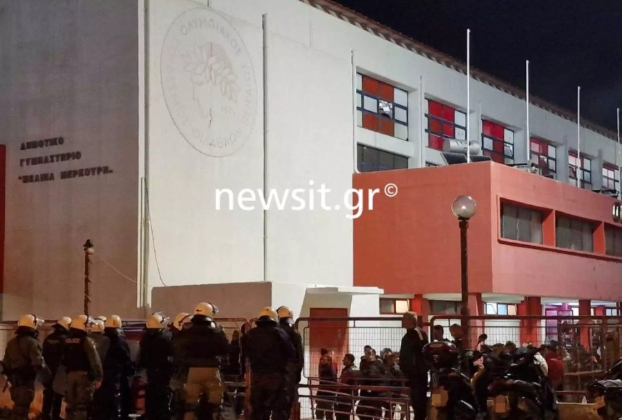 olympiakos-panathinaikos-epeisodia-volei-2-1536x1039_11zon.jpg