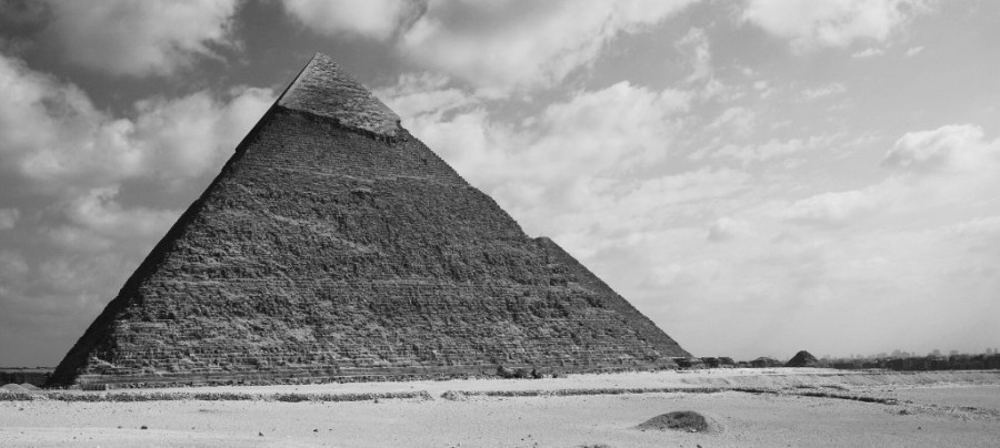 The_pyramid_of_khafre2.jpg