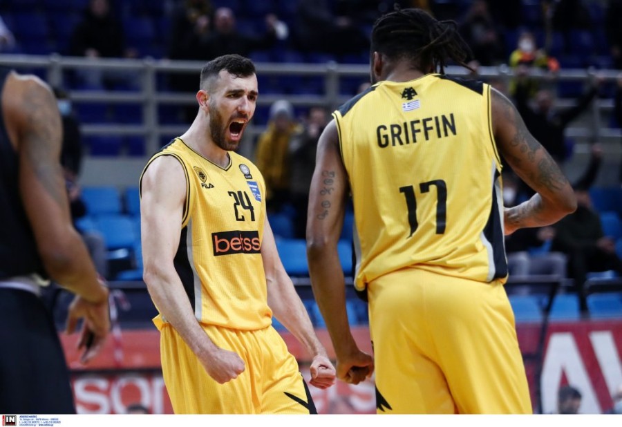 kouzeloglou griffin aek paok.jpg