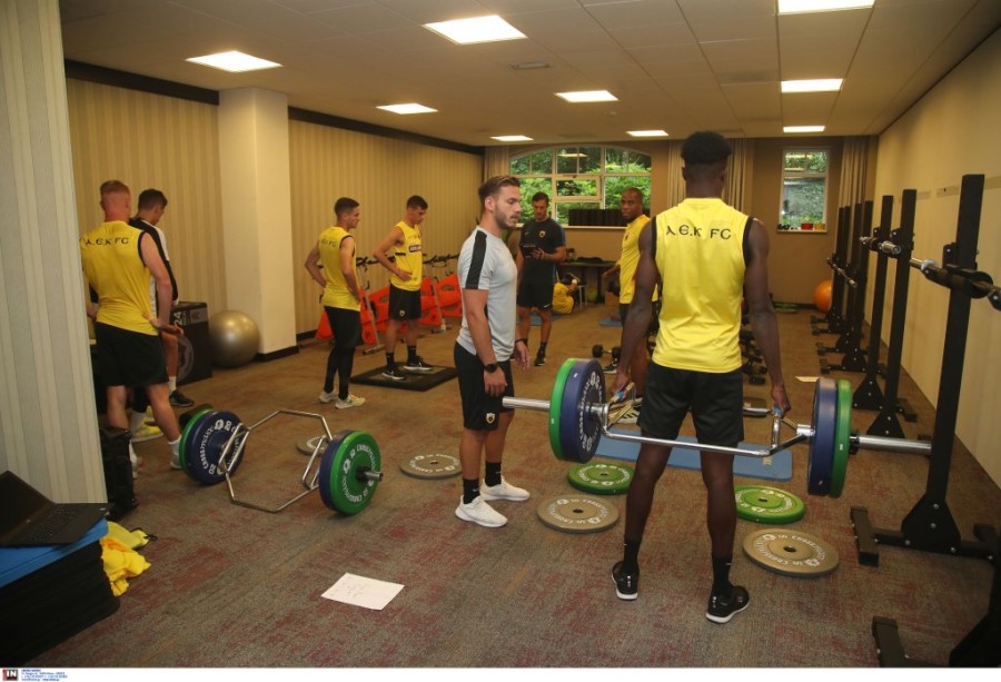 aek gimnastirio ollandia.jpg