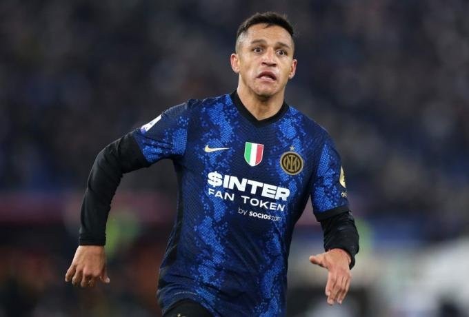 Alexis-Sanchez-4-scaled-e1639582856509 (1).jpg