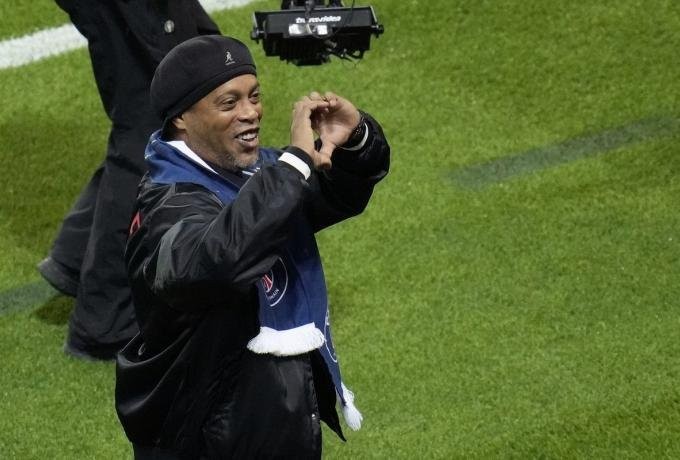 ronaldinho-psg.jpg
