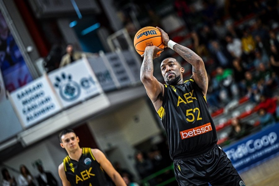 mcrae sassari aek.jpg