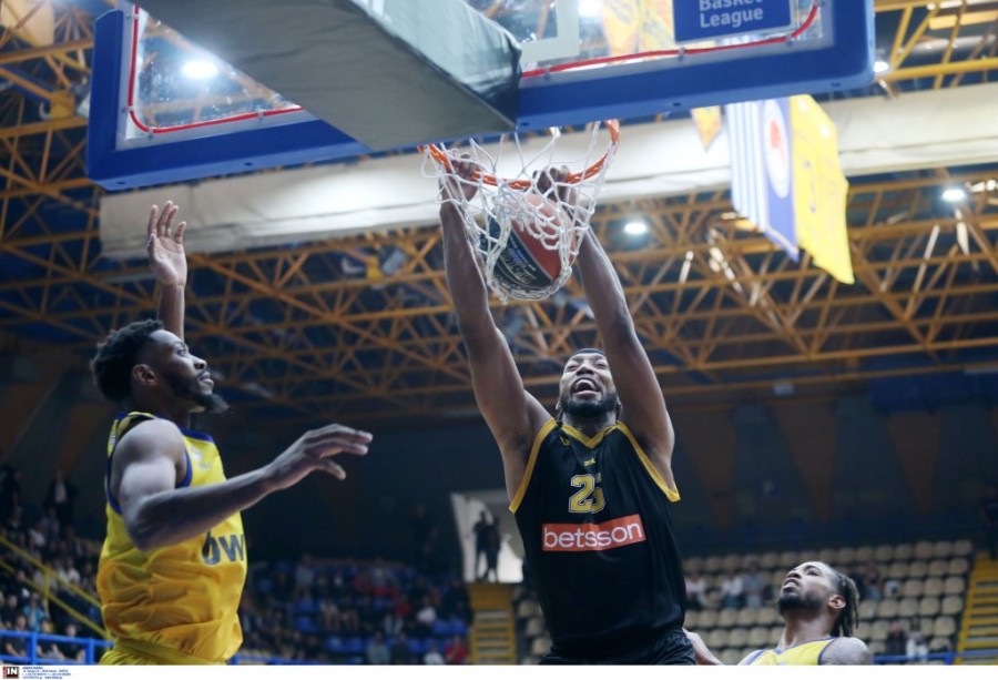 mitchell karfoma peristeri aek.jpg