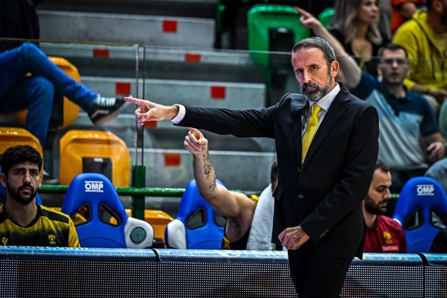 plaza sassari aek.jpg