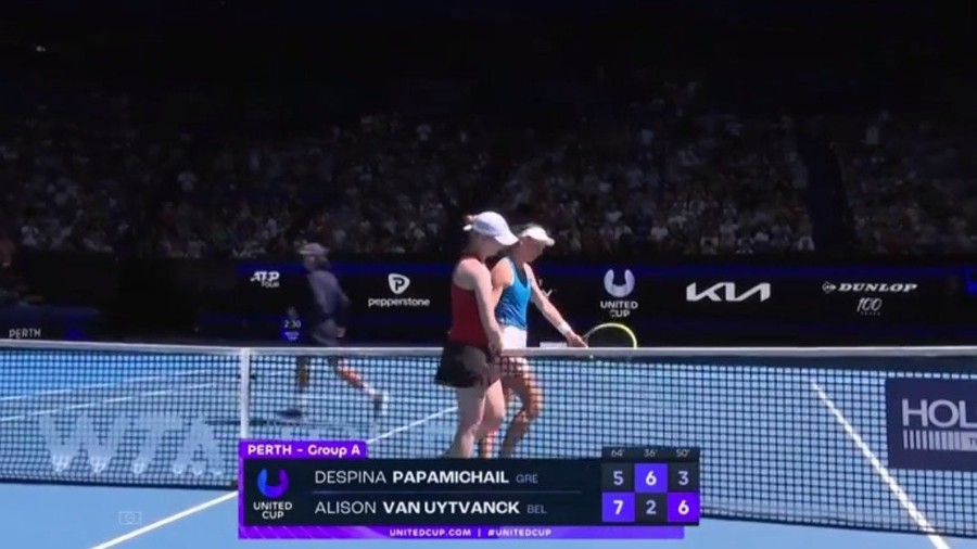 papamichail van uytvanck.jpg