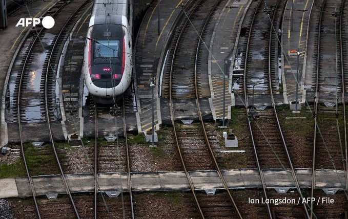 GTZNnrXbEAALeHo.jfif