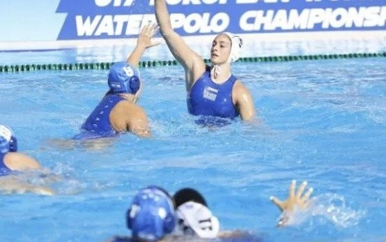 ethniki water polo neon ginaikon.jpeg