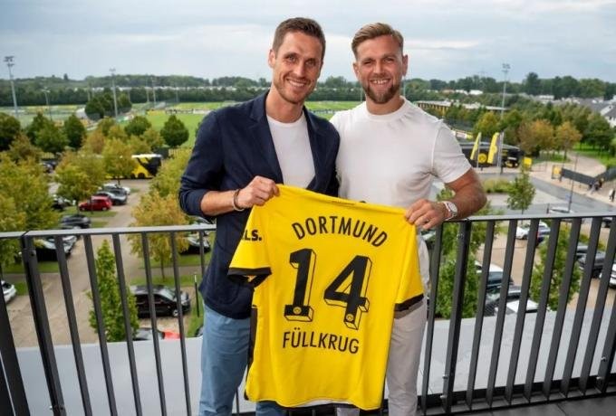 fullkrug dortmund.jpg