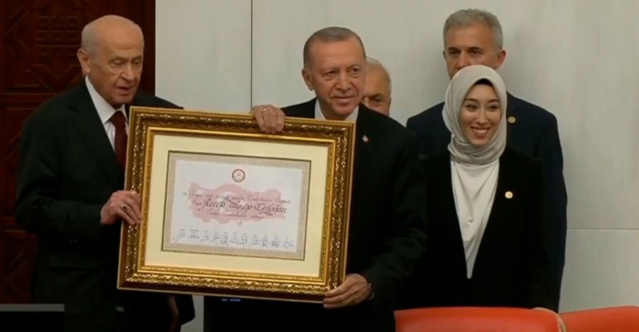 erdogan-orkomosia.jpg