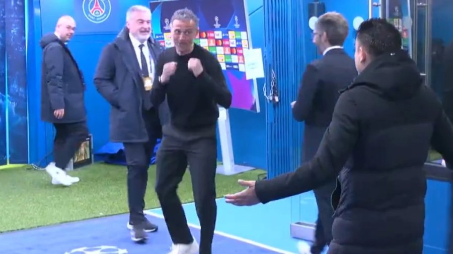 asi-sido-llamativo-reencuentro-luis-enrique-xavi-hernandez-antes-psg-barca_98_11zon.jpg