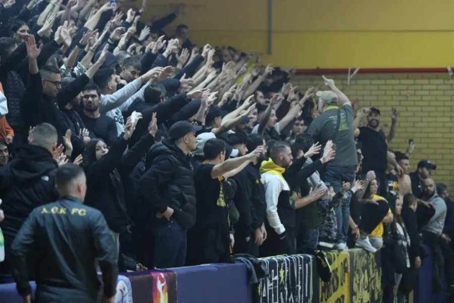 aek-fans-laos-kosmos1_11zon.jpg