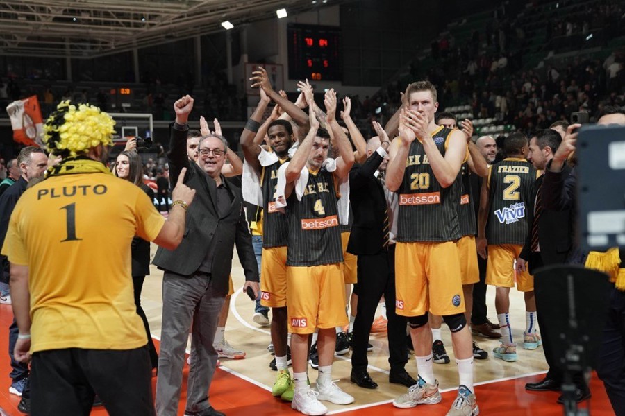 aek paiktes italia.jpg