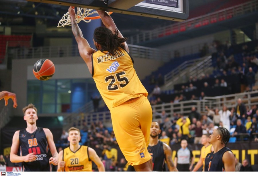 mitchell dunk aek promitheas.jpg