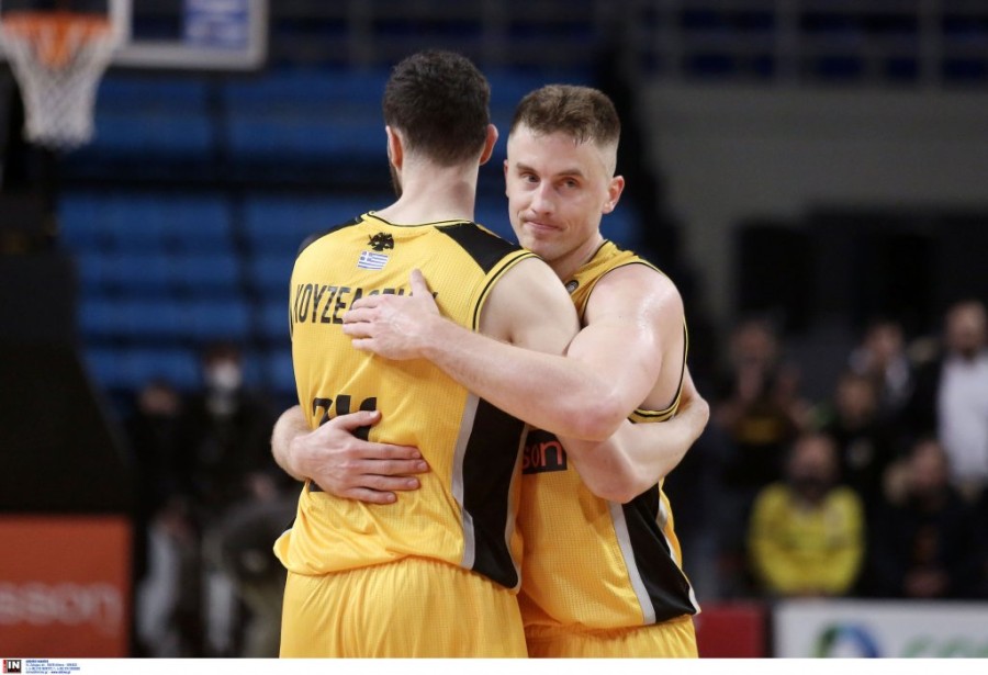 hummer kouzeloglou.jpg