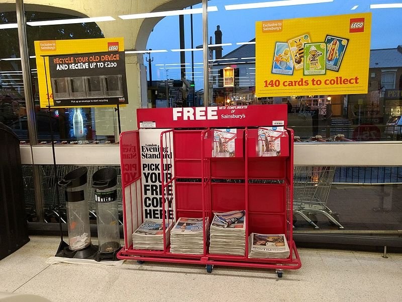 London_Evening_Standard_dispensers,_Sainsburys.jpg