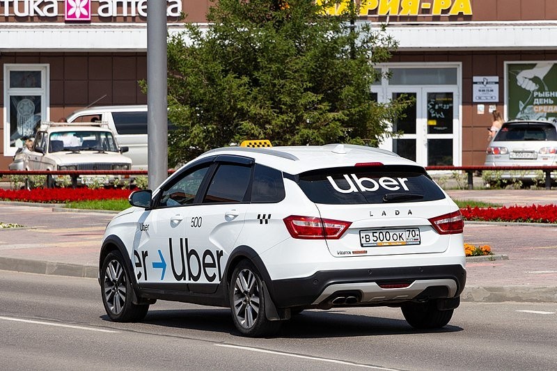 Uber_taxi_in_Tomsk_02.jpg