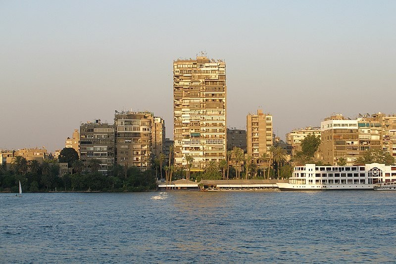 Cairo,_Nile_River,_Residential_buildings_at_sunset,_Egypt.jpg