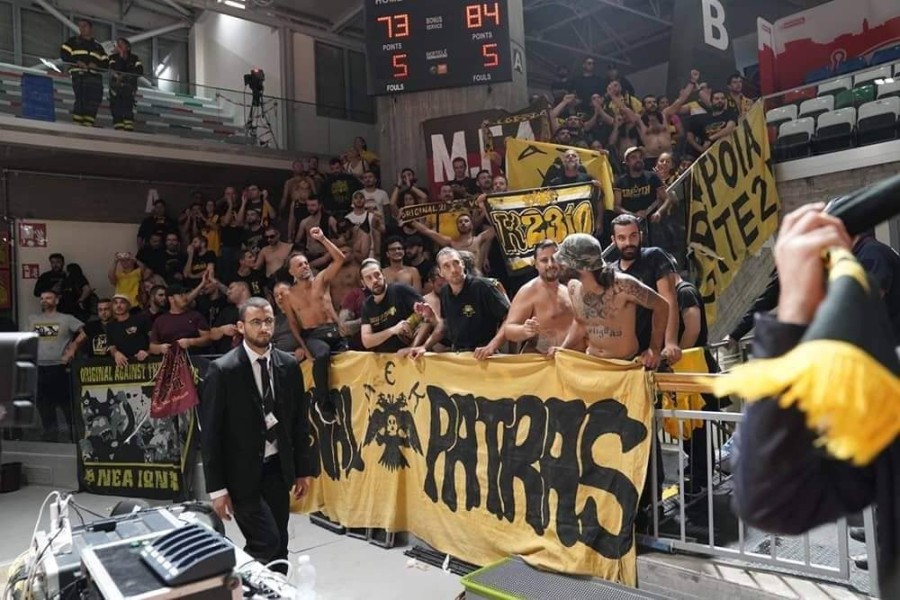 kosmos aek italia.jpg