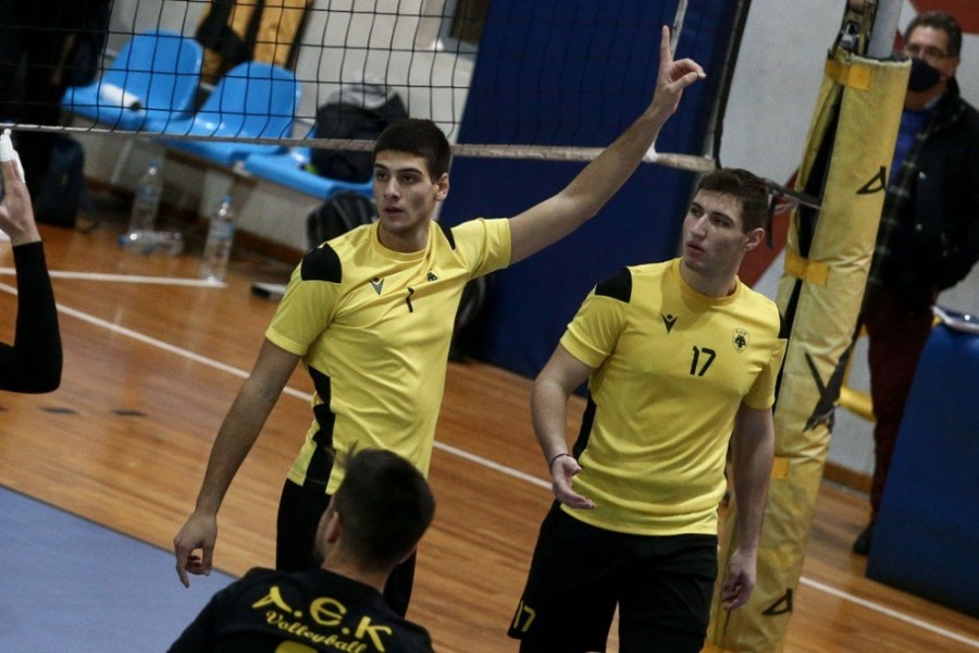aek-kalamata-volleyball-men-andres-andriko-panigiriki-point.jpg