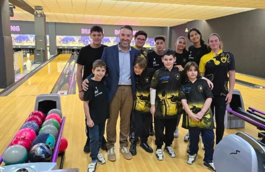 aek bowling.jpg