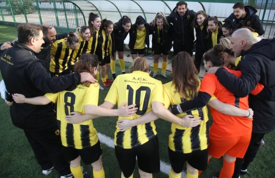 aek womens football.jpg