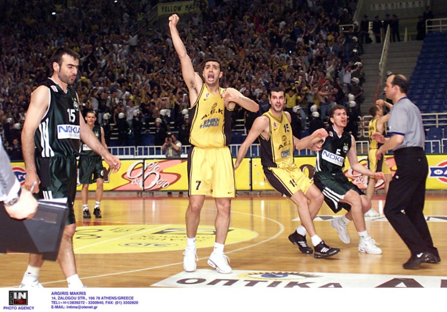 kikilias panigiriko aek pao 2001 greek cup final.jpg