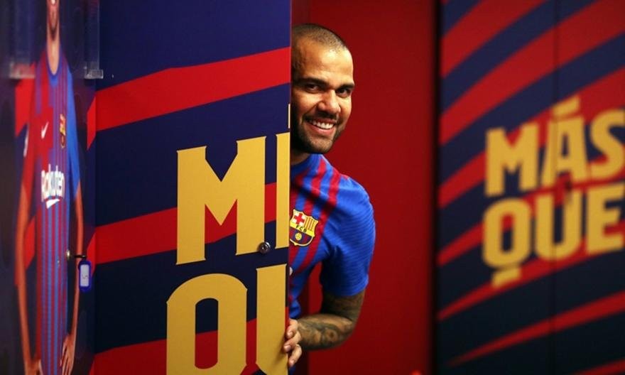 dani-alves_193300.jpg