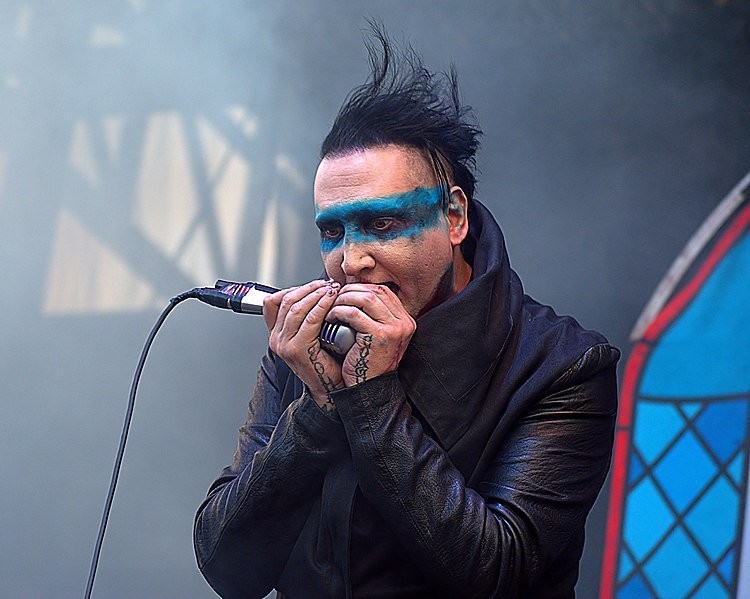 750px-Marilyn_Manson_Rotr_2015_(109543887).jpeg